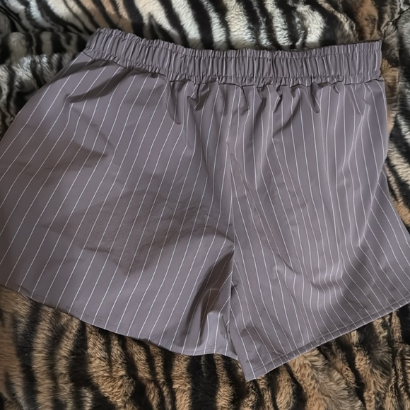 ALO pinstripe boxer shorts - Picture 3 of 3